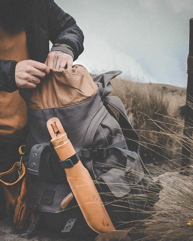 The Right and Safe Ways to Carry a Knife