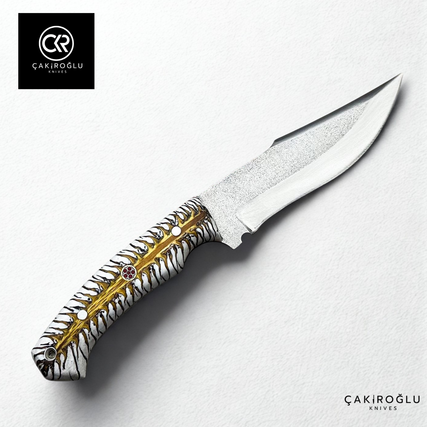 Handcrafted Custom-made Böhler N690 Steel & Pine Cone Epoxy Handle Hunting Knife