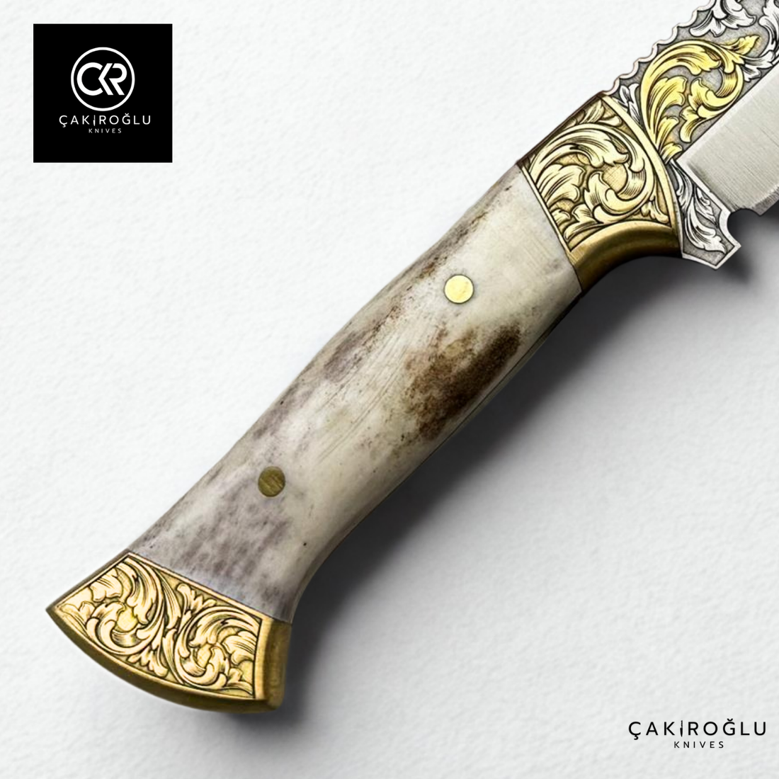 Royal Icons – Deer | Limited Collector's Edition N690 Knife with 24K Gold Engraving & Deer Antler Handle