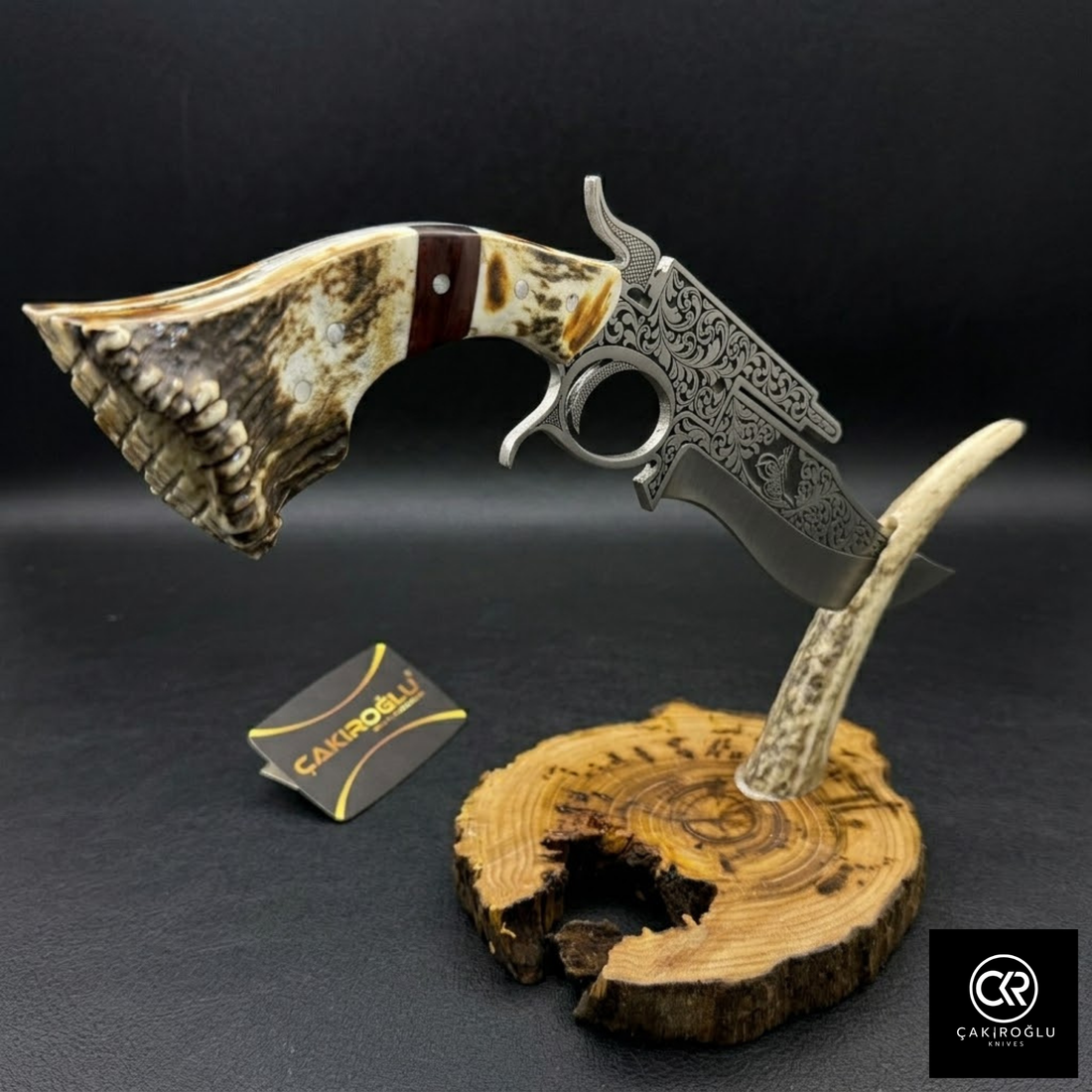 Custom N690 Collector Knife with Stand, Engraved Steel, Deer Antler Handle, Cowboy Gun Design
