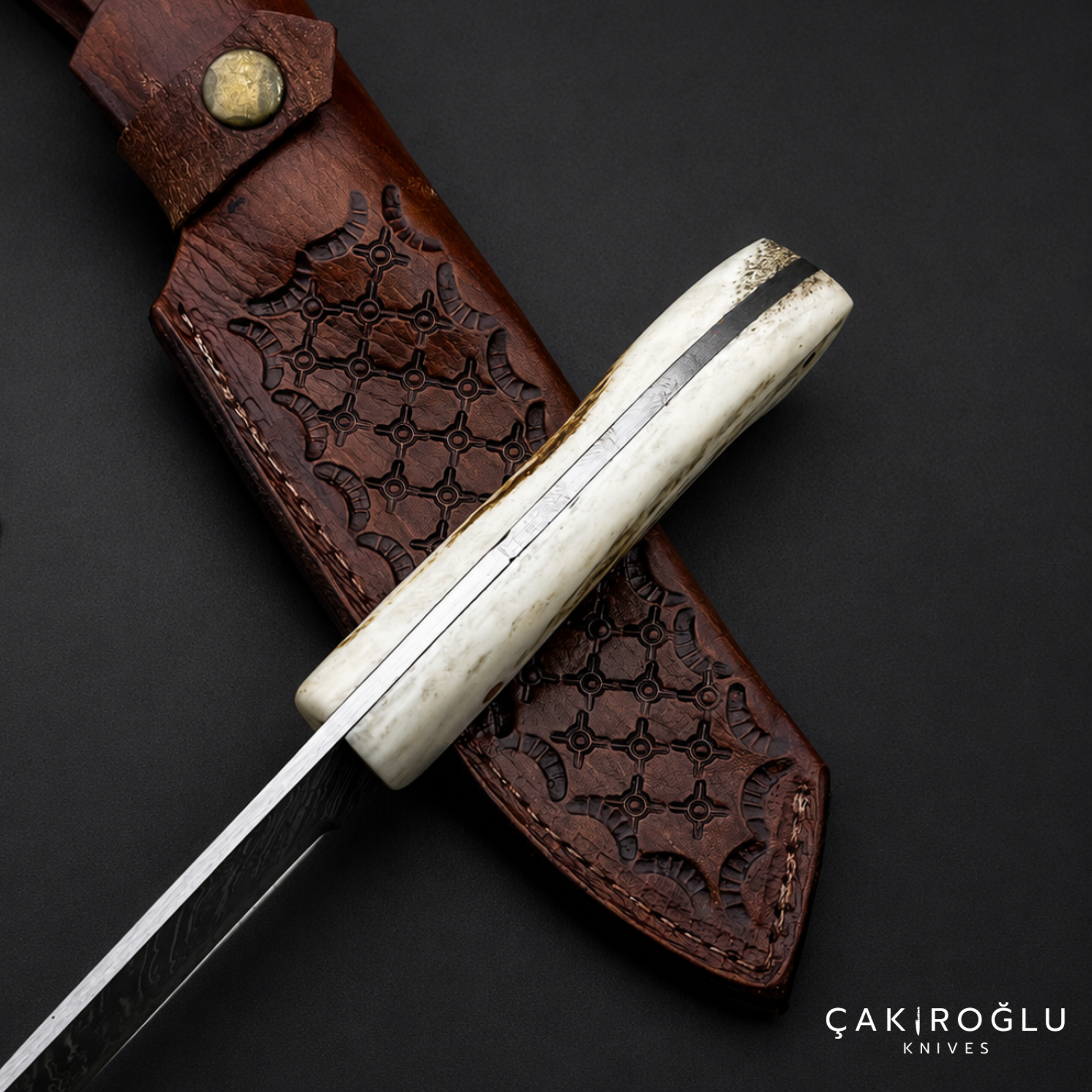 Handcrafted Custom-made Damascus Steel & Deer Antler Handle Hunting Knife