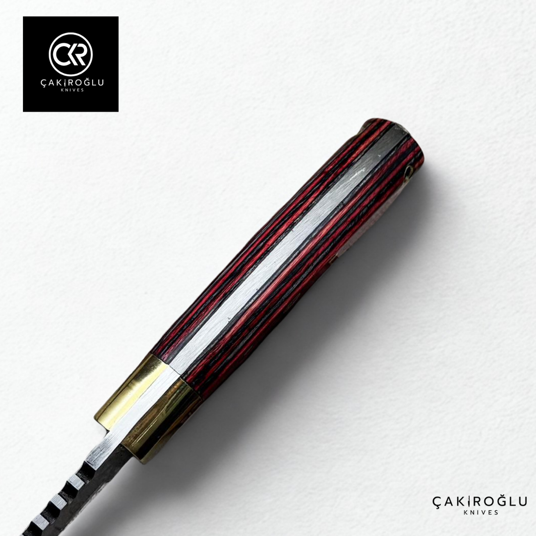 Damascus Elegance Handcrafted Knife – Wood Laminated Handle & Brass Apron