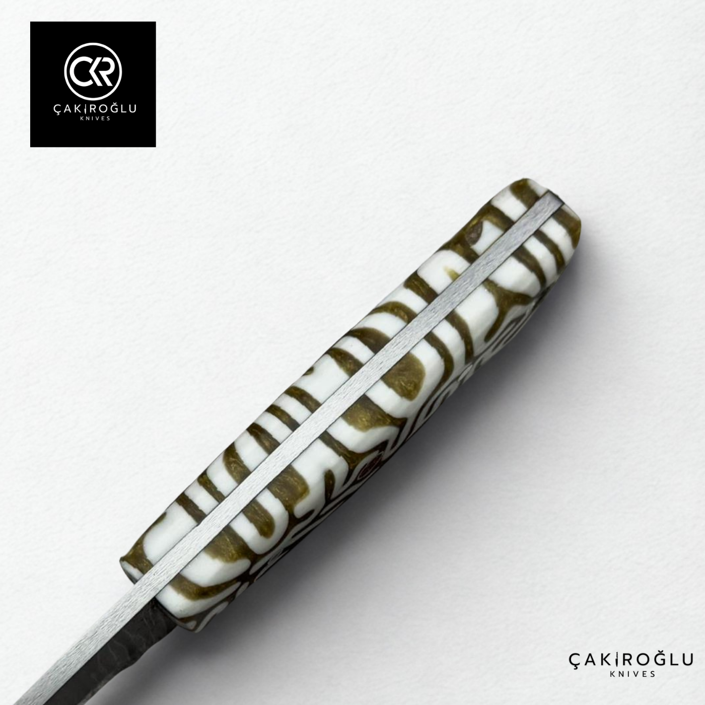 Handcrafted Custom-made Damascus Steel & Epoxy Handle Hunting Knife