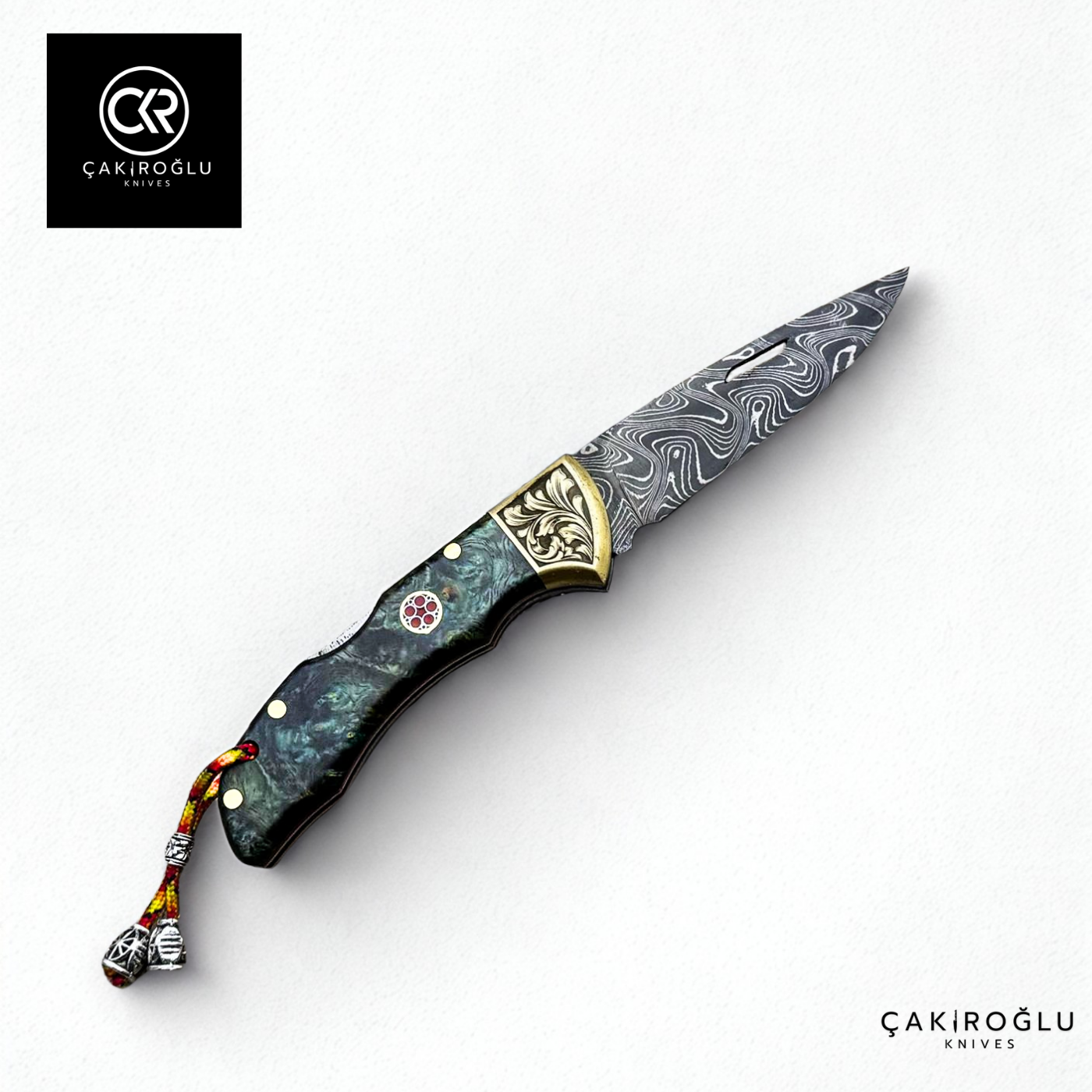 Showy Elite Handcrafted Custom-made Folding Knife - Damascus Steel & Engraved Apron