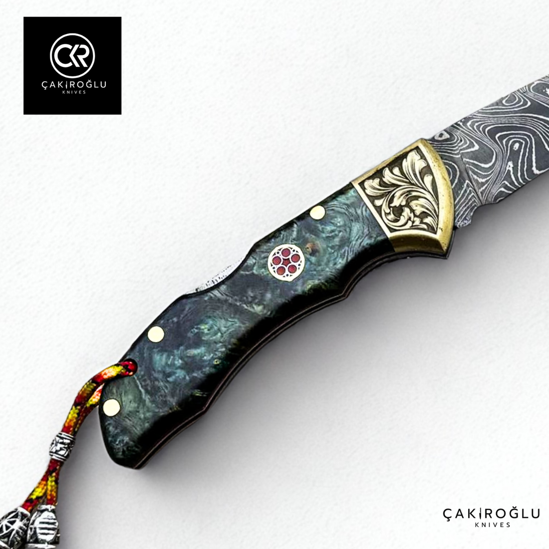 Showy Elite Handcrafted Custom-made Folding Knife - Damascus Steel & Engraved Apron