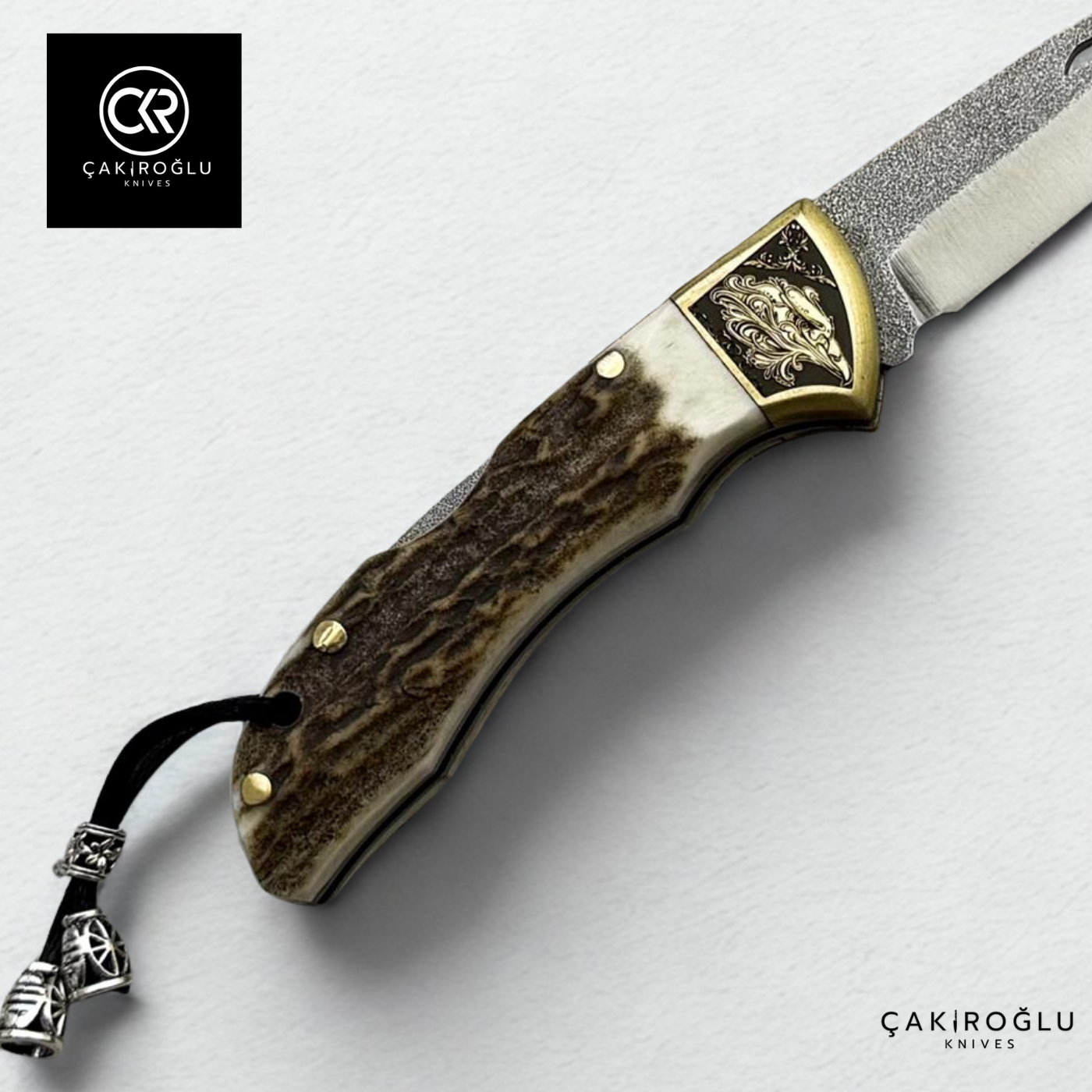 Showy Elite Small Size Handcrafted Custom-made Folding Knife - N690 Böhler Steel & Engraved Apron