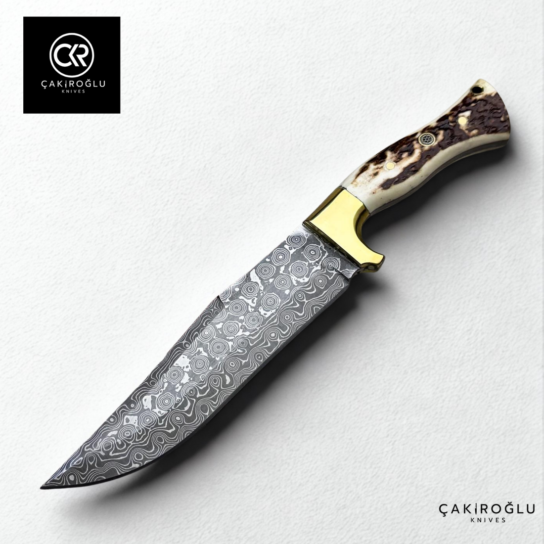 Damascus Elegance Handcrafted Knife – Deer Antler & Brass Apron