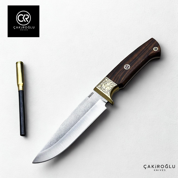 Handcrafted Custom-made Hunting Knife with Magnesium Bar