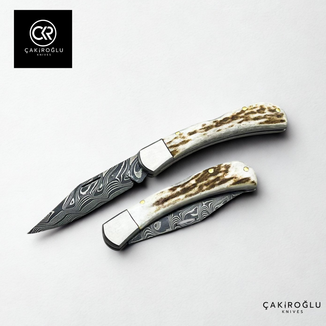 Classic v1 Custom-made Folding Knife - Damascus Steel