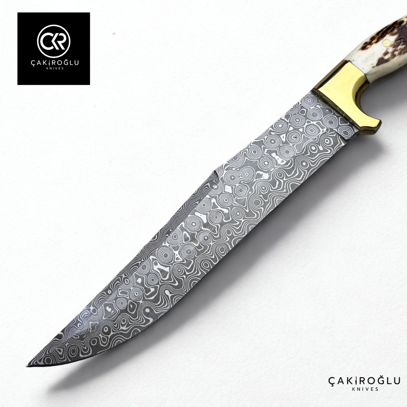 Damascus Elegance Handcrafted Knife – Deer Antler & Brass Apron