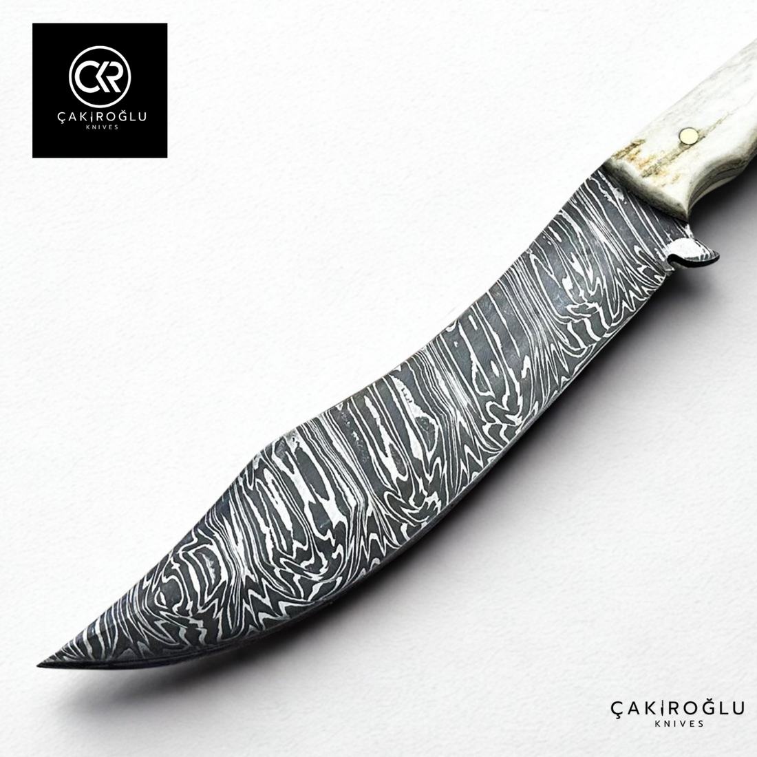 Damascus Shaking - Handcrafted Custom-made Shake with Deer Antler Handle