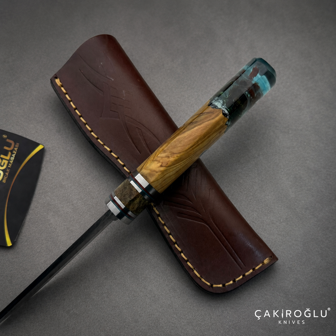 Handcrafted Damascus Steel Custom Pukko Knife - Epoxy Hybrid Handle
