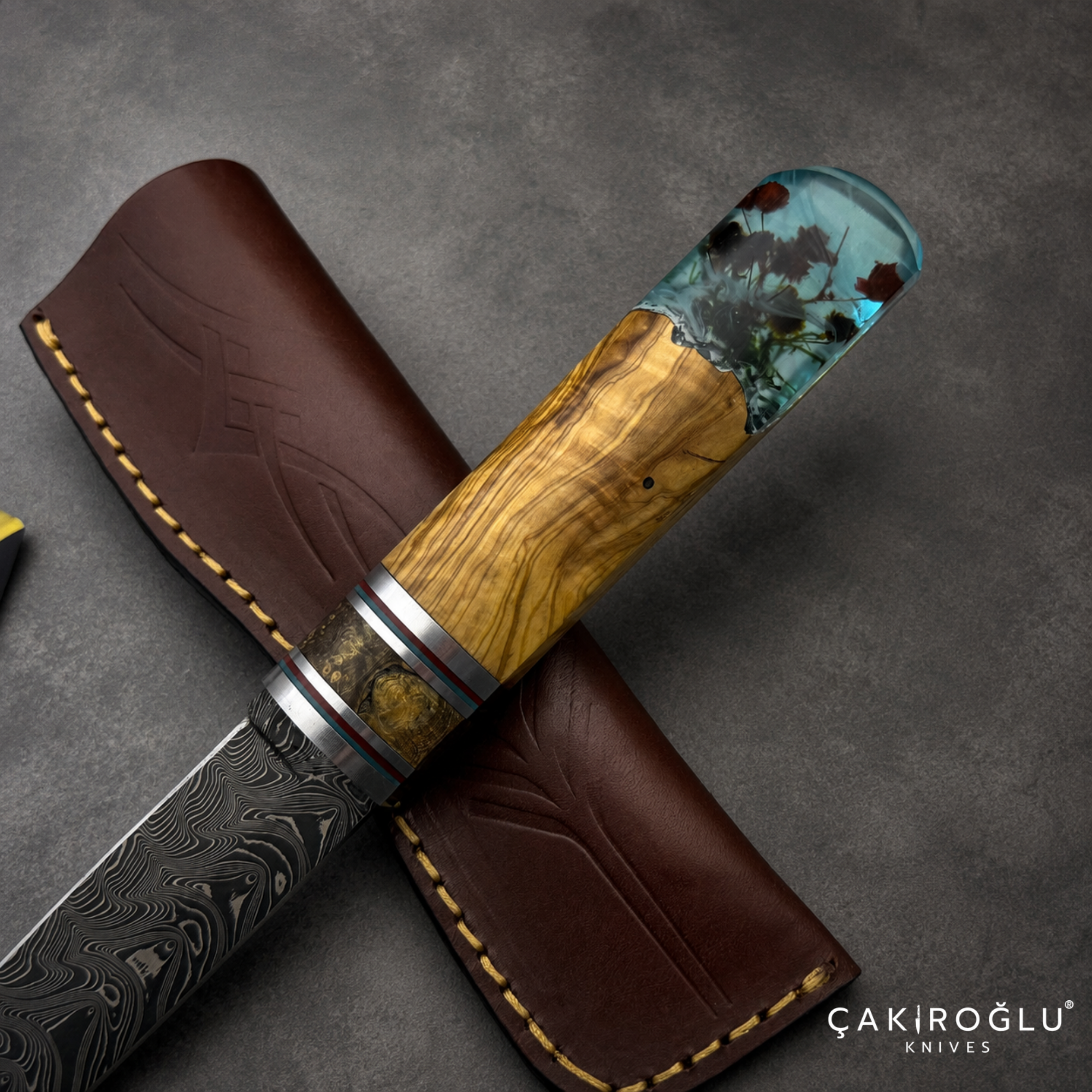 Handcrafted Damascus Steel Custom Pukko Knife - Epoxy Hybrid Handle
