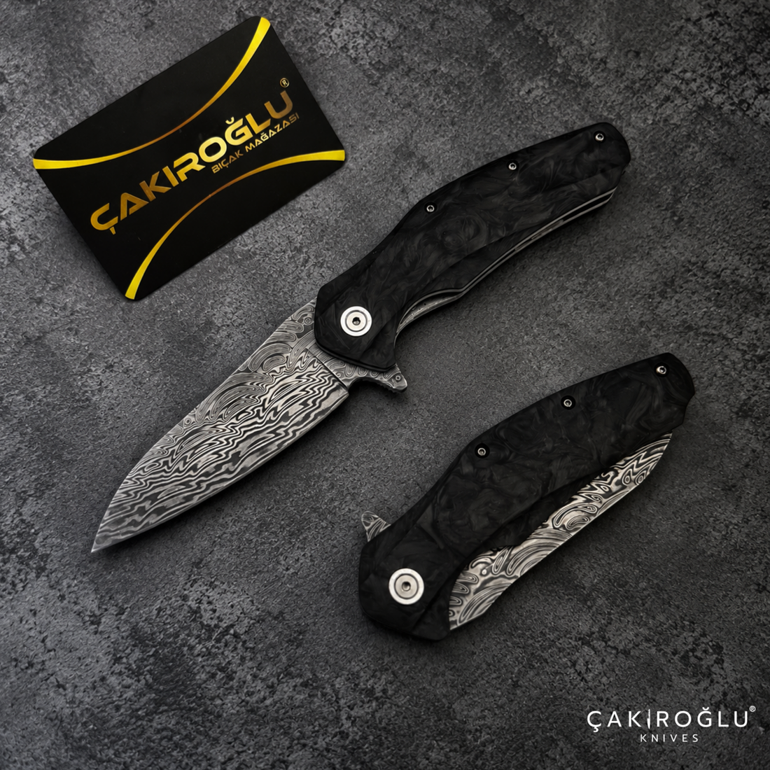 Handmade Stainless Damascus Steel Folding Knife with Carbon Fiber Handle