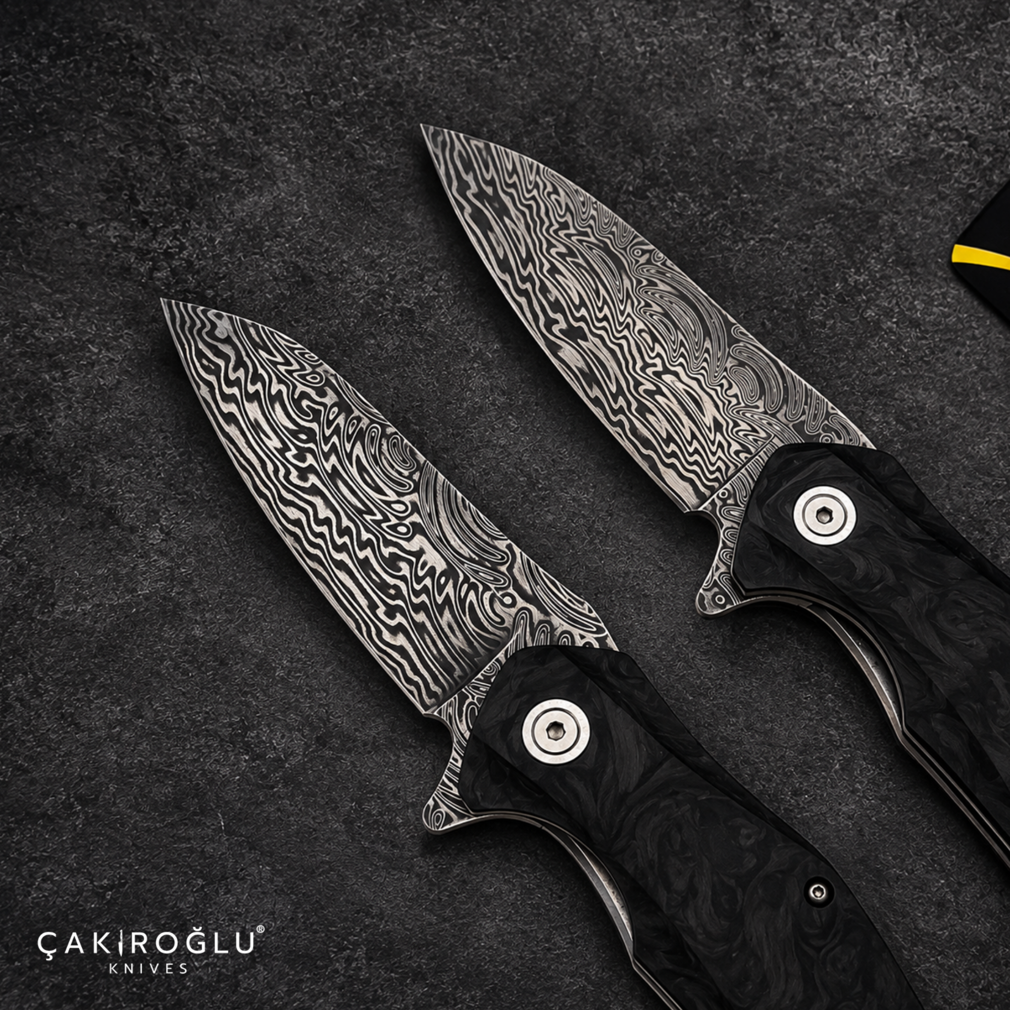 Handmade Stainless Damascus Steel Folding Knife with Carbon Fiber Handle