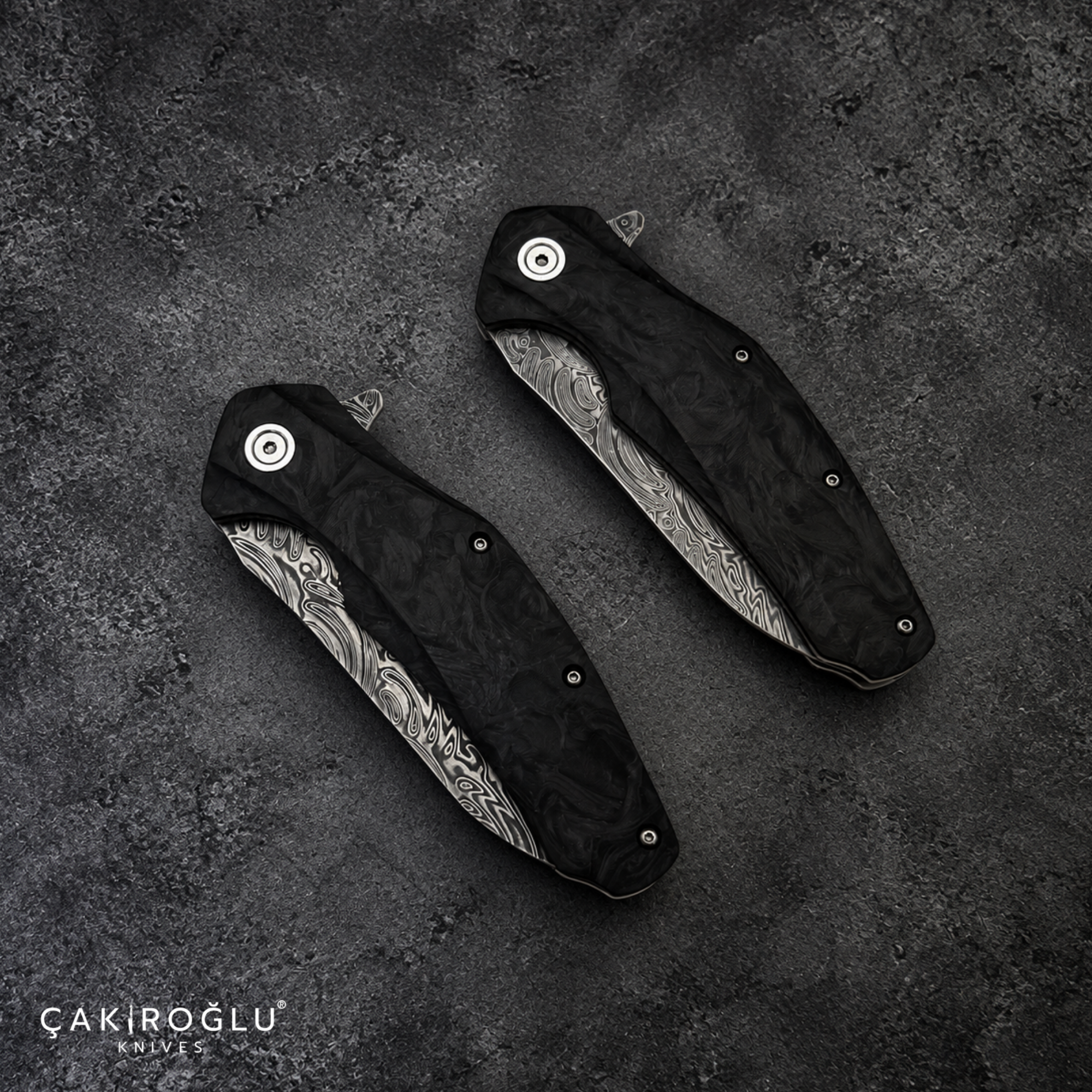 Handmade Stainless Damascus Steel Folding Knife with Carbon Fiber Handle