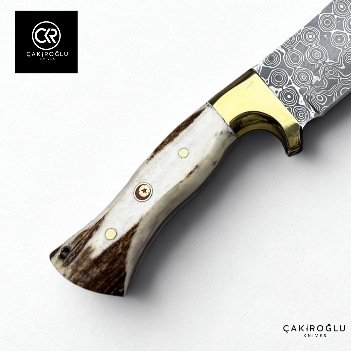 Damascus Elegance Handcrafted Knife – Deer Antler & Brass Apron