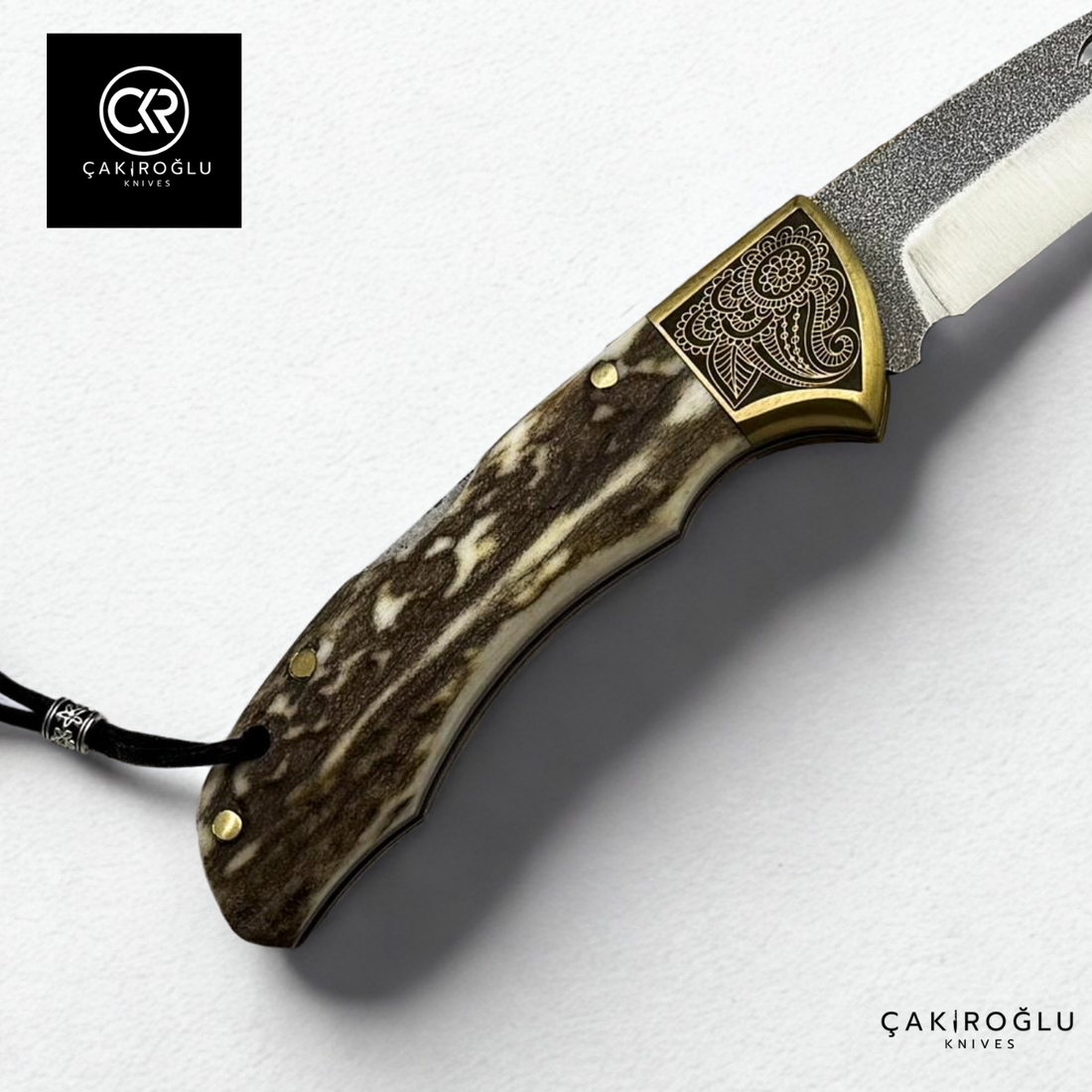 Showy Elite Medium Size Handcrafted Custom-made Folding Knife - N690 Böhler Steel & Engraved Apron