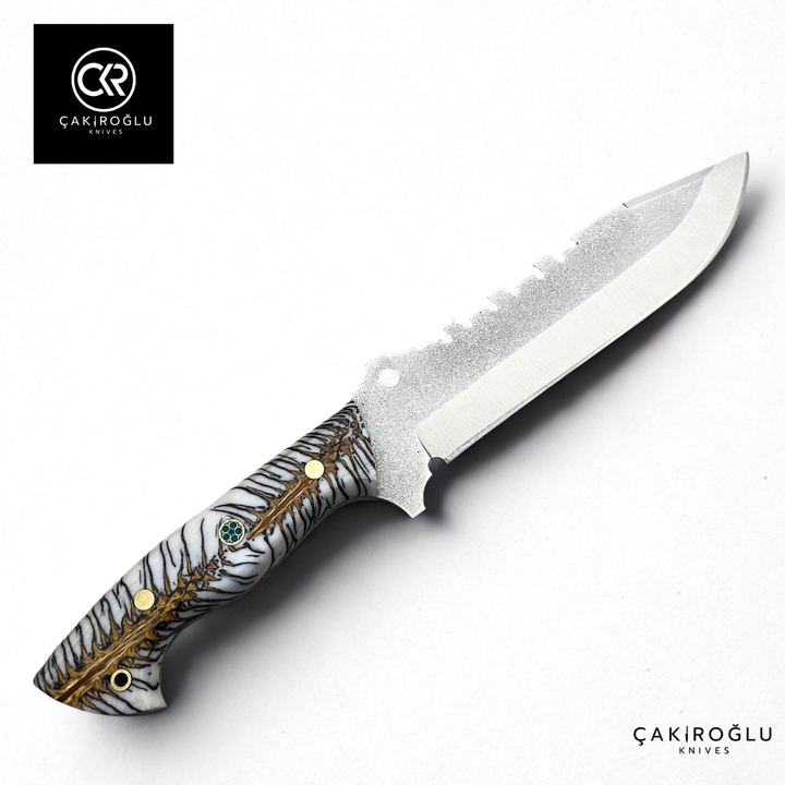 Handcrafted Custom Hunting Knife - N690 Böhler Steel & Epoxy Handle