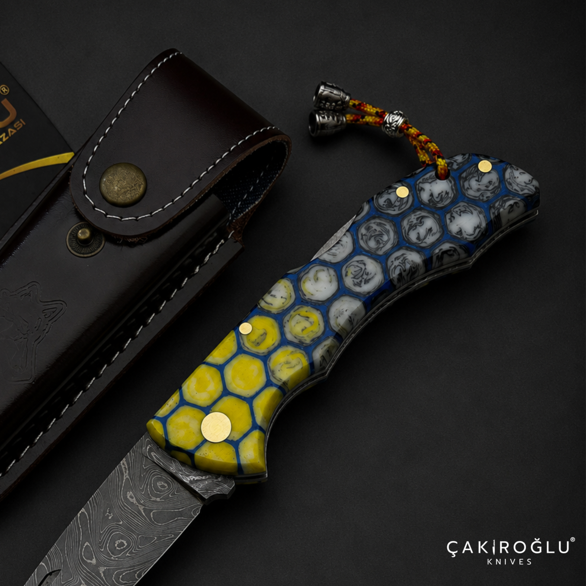 Handmade Honeycomb & Damascus Pocket Knife - Forged Folding Knife