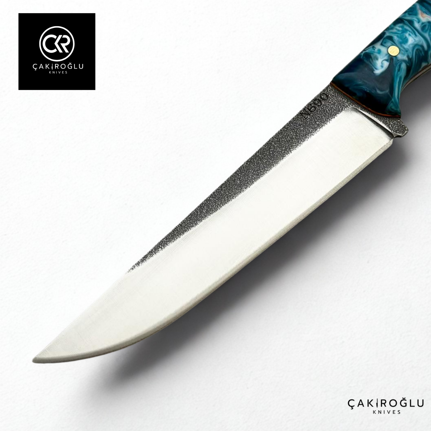 Premium Cutting Knife – N690 Böhler Steel & Epoxy Amber Handle