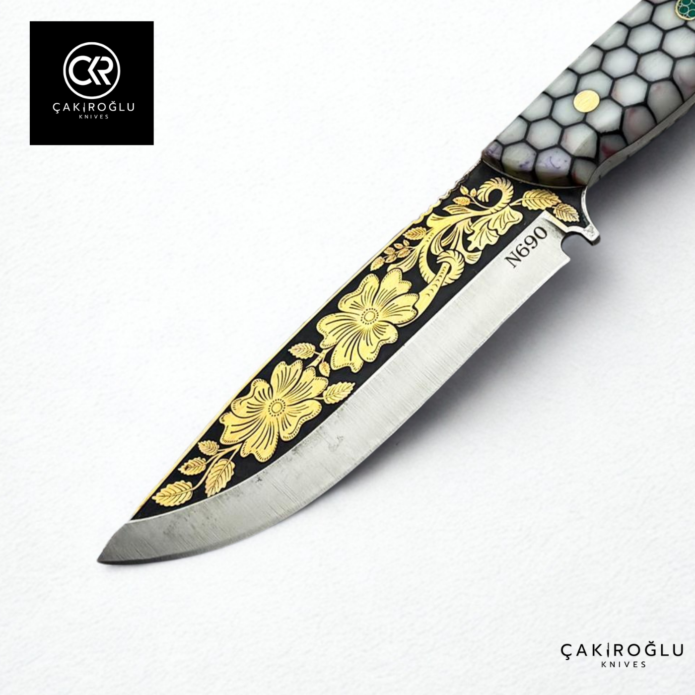 Aurum Hive V1 - Limited Collector’s Edition N690 Knife with Gold Engraving & Epoxy Hive Handle