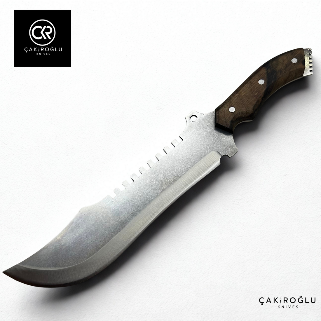 Ironhowl - Handcrafted Jungle Machete