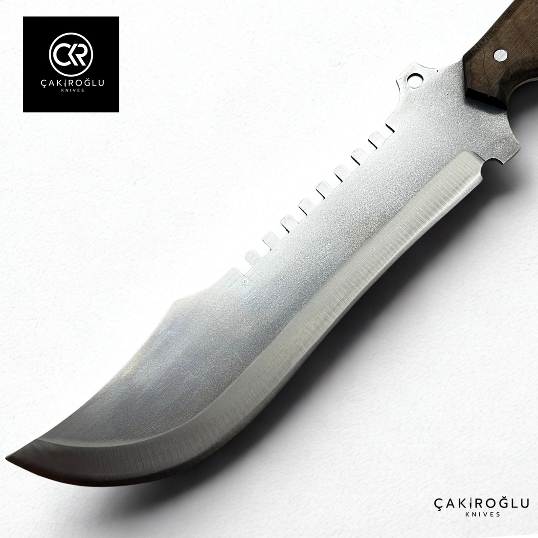 Ironhowl - Handcrafted Jungle Machete