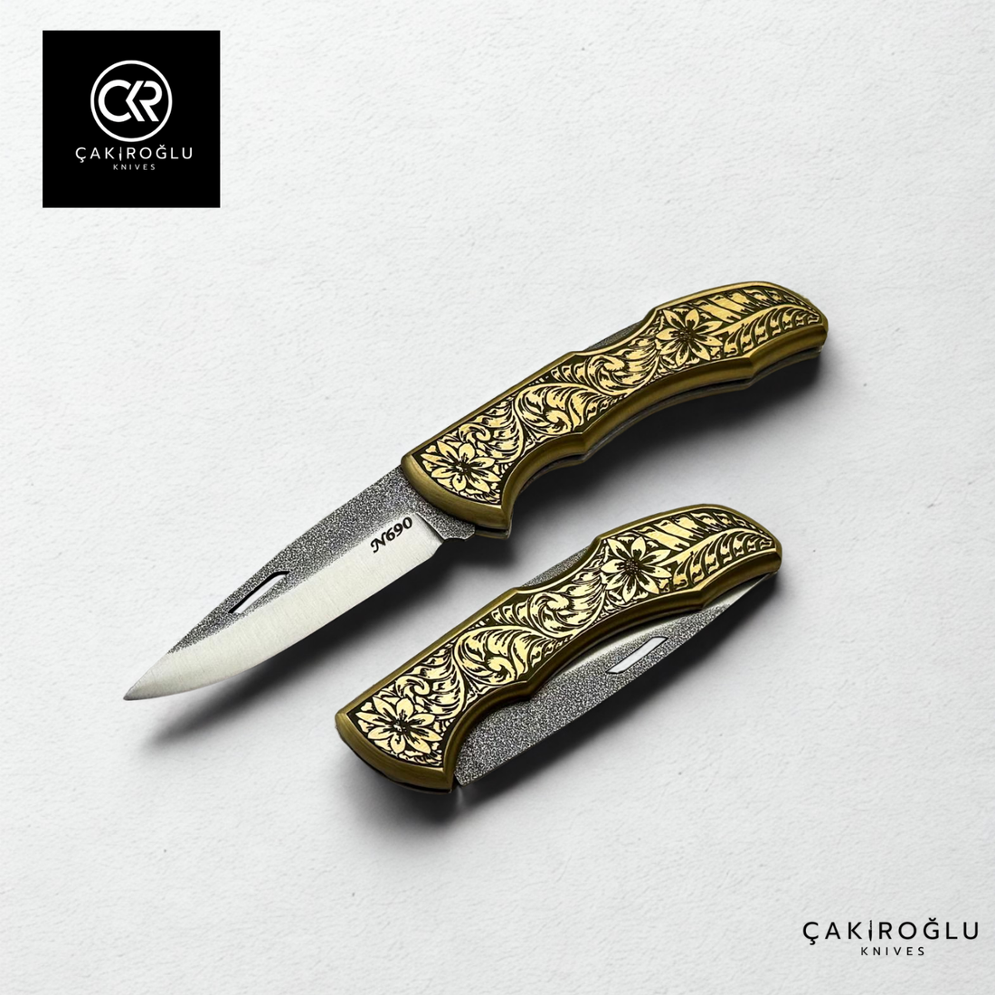 Showy Limited Edition Small Size Handcrafted Custom-made Folding Collectible Knife - N690 Böhler Steel &amp; Engraved Brass Handle