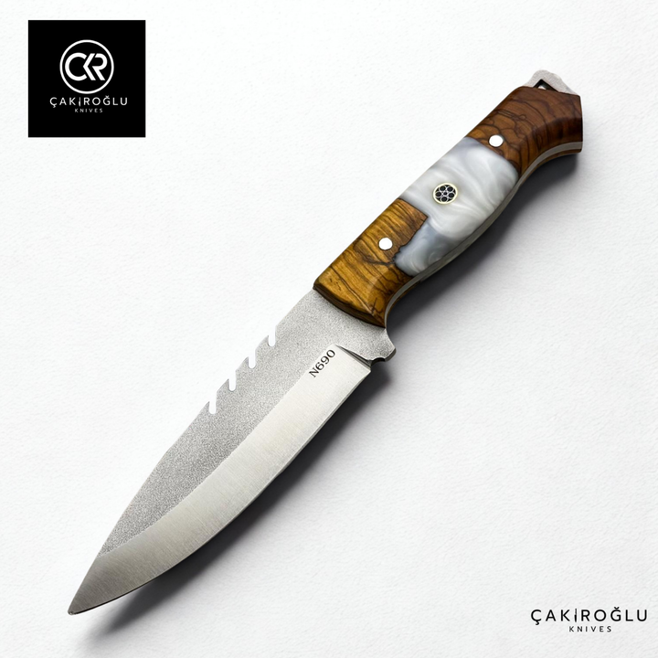 Handcrafted Custom-made Böhler N690 Steel & Epoxy Hybrid Handle Hunting Knife