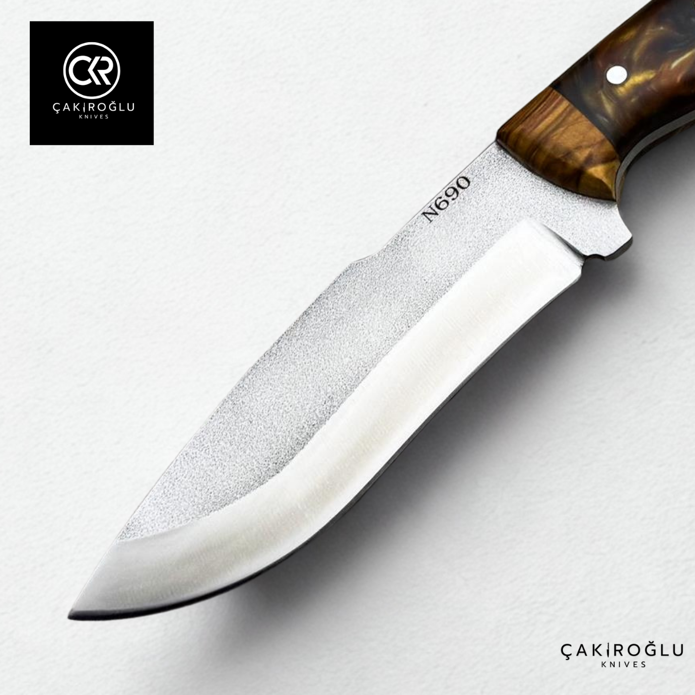 Handcrafted Custom-made Böhler N690 Steel & Epoxy Hybrid Handle Hunting Knife