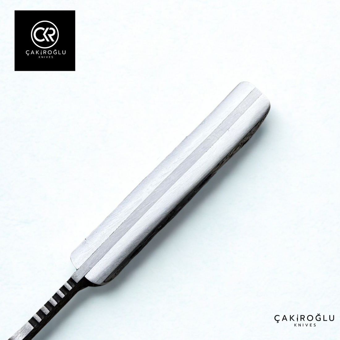 Limited Edition 2025 – Handcrafted Collectible Engraved Damascus Hunting Knife