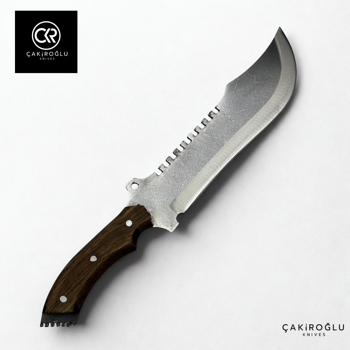 Ironhowl - Handcrafted Jungle Machete