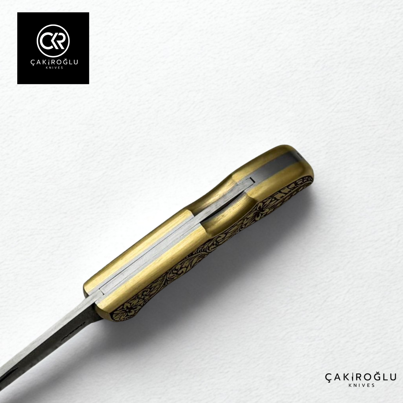 Showy Limited Edition Small Size Handcrafted Custom-made Folding Collectible Knife - N690 Böhler Steel &amp; Engraved Brass Handle