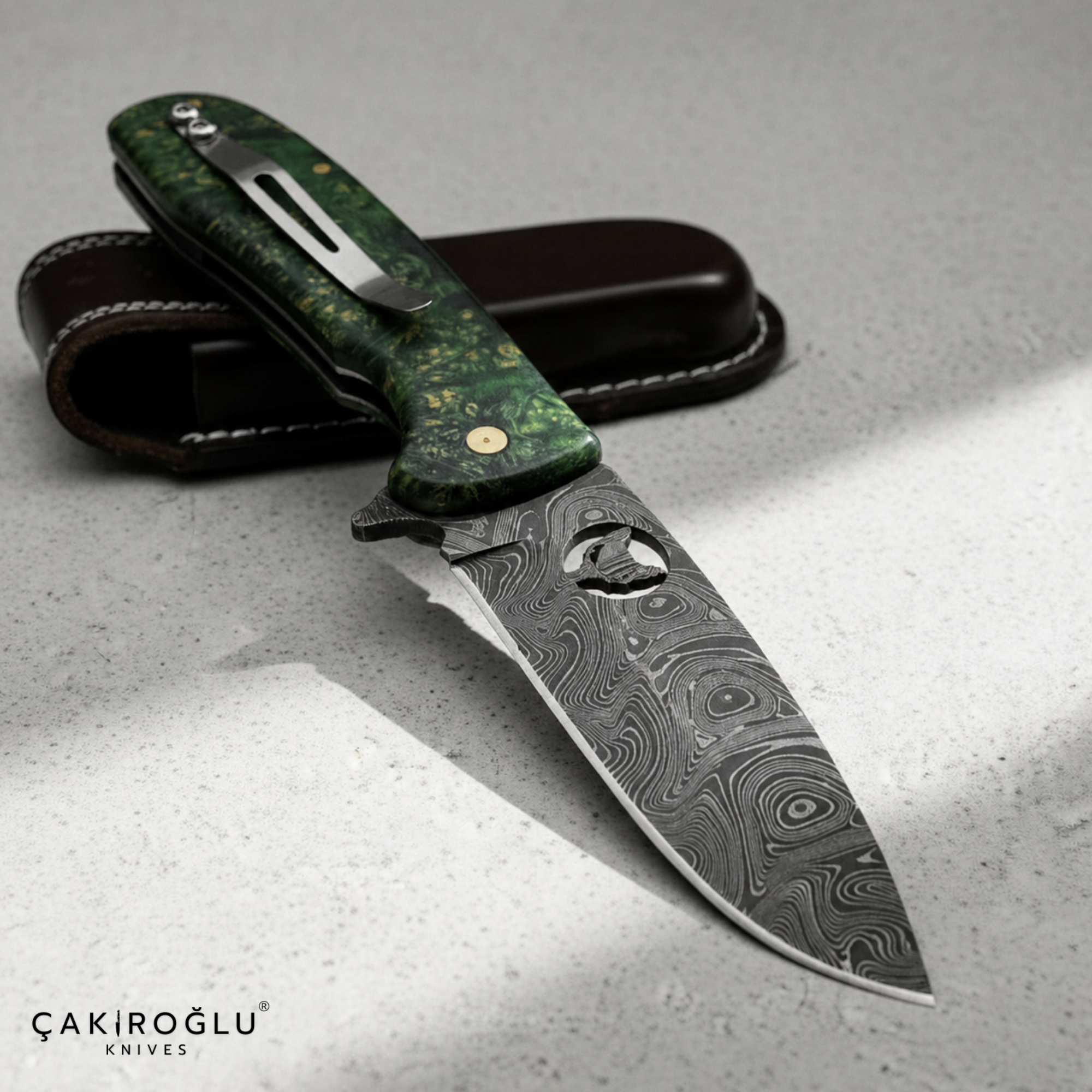 Handmade Damascus Folding Pocket Knife: Stabilize Handle
