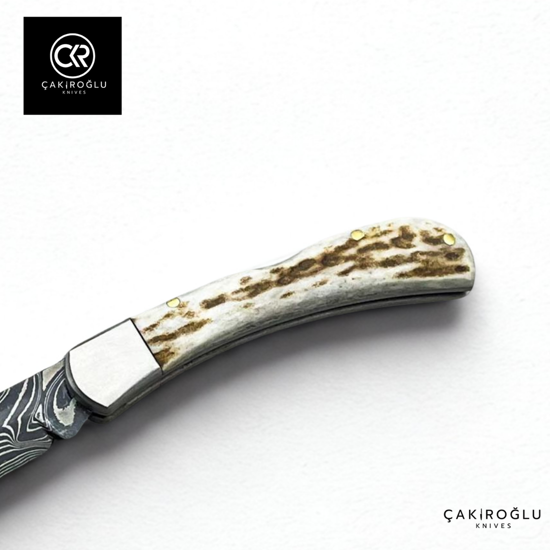 Classic v1 Custom-made Folding Knife - Damascus Steel