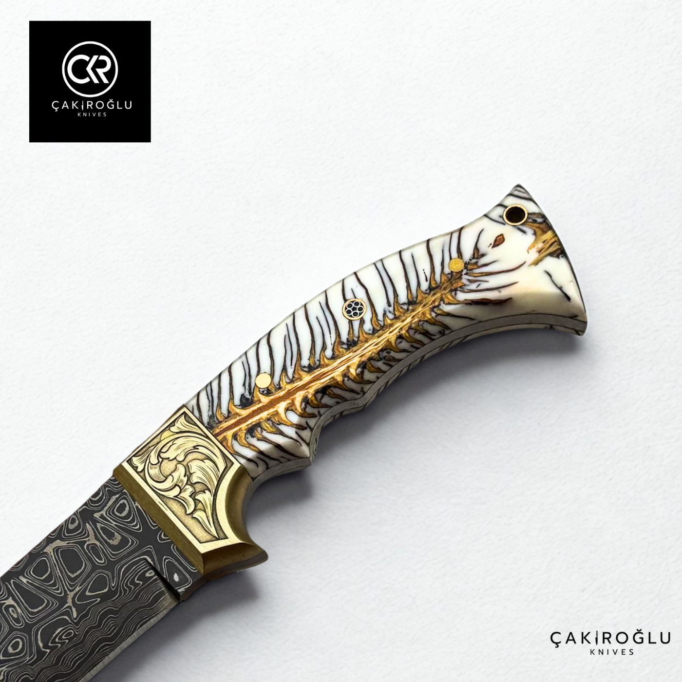 Şehzade Special Edition - Custom-Made Pine Cone Epoxy Handle Damascus Steel Hunting Knife
