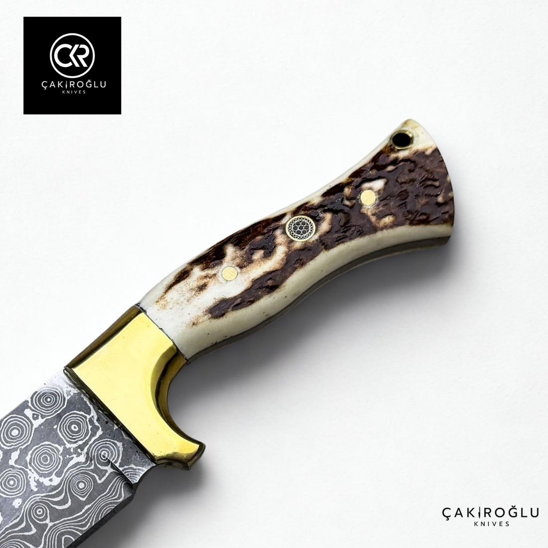 Damascus Elegance Handcrafted Knife – Deer Antler & Brass Apron