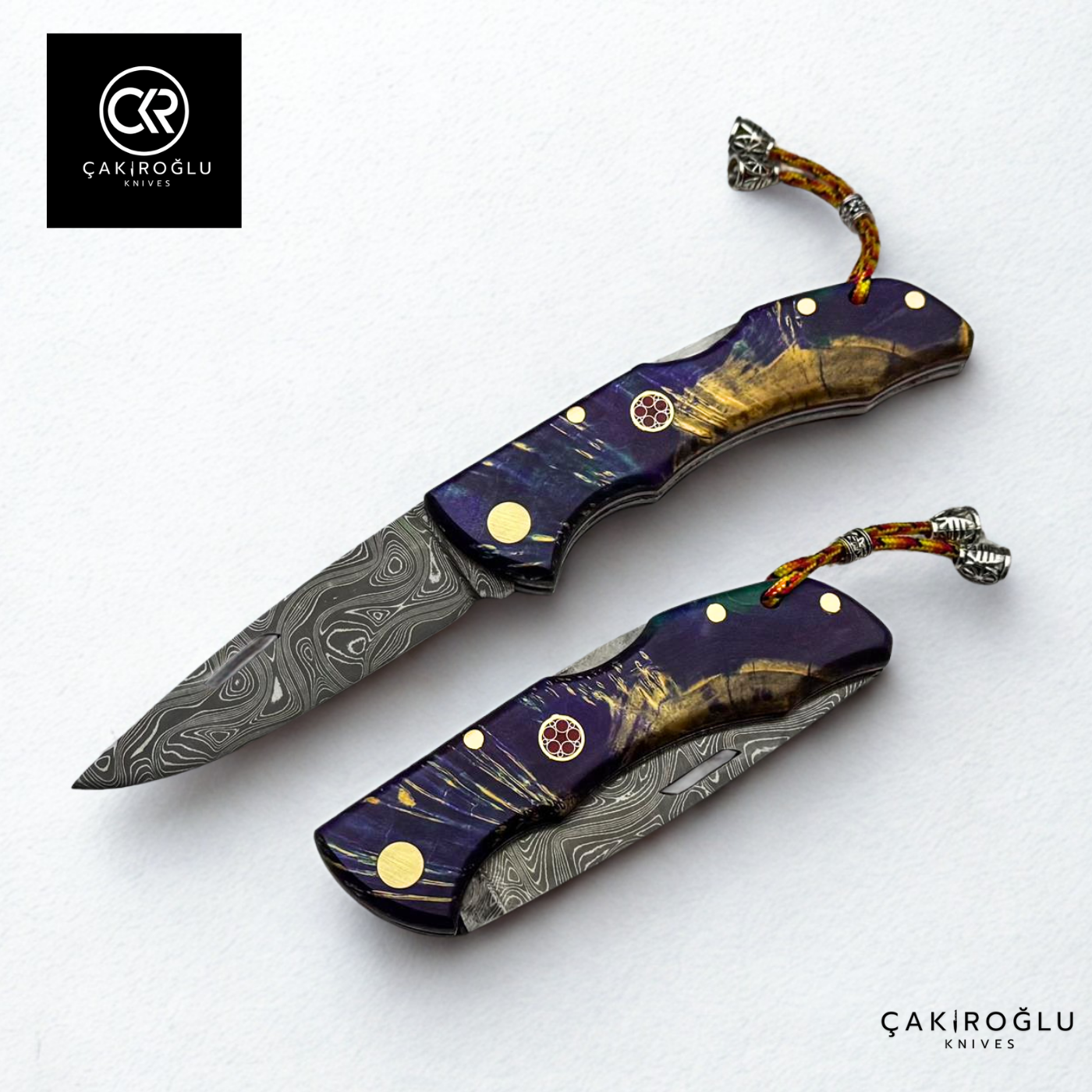 Showy Series Handcrafted Folding Knife - Damascus Steel & Stabilized Wood Handle