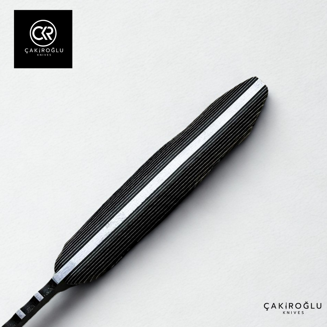 Handcrafted Damascus Steel Outdoor Hunting Knife - Verzalite Handle