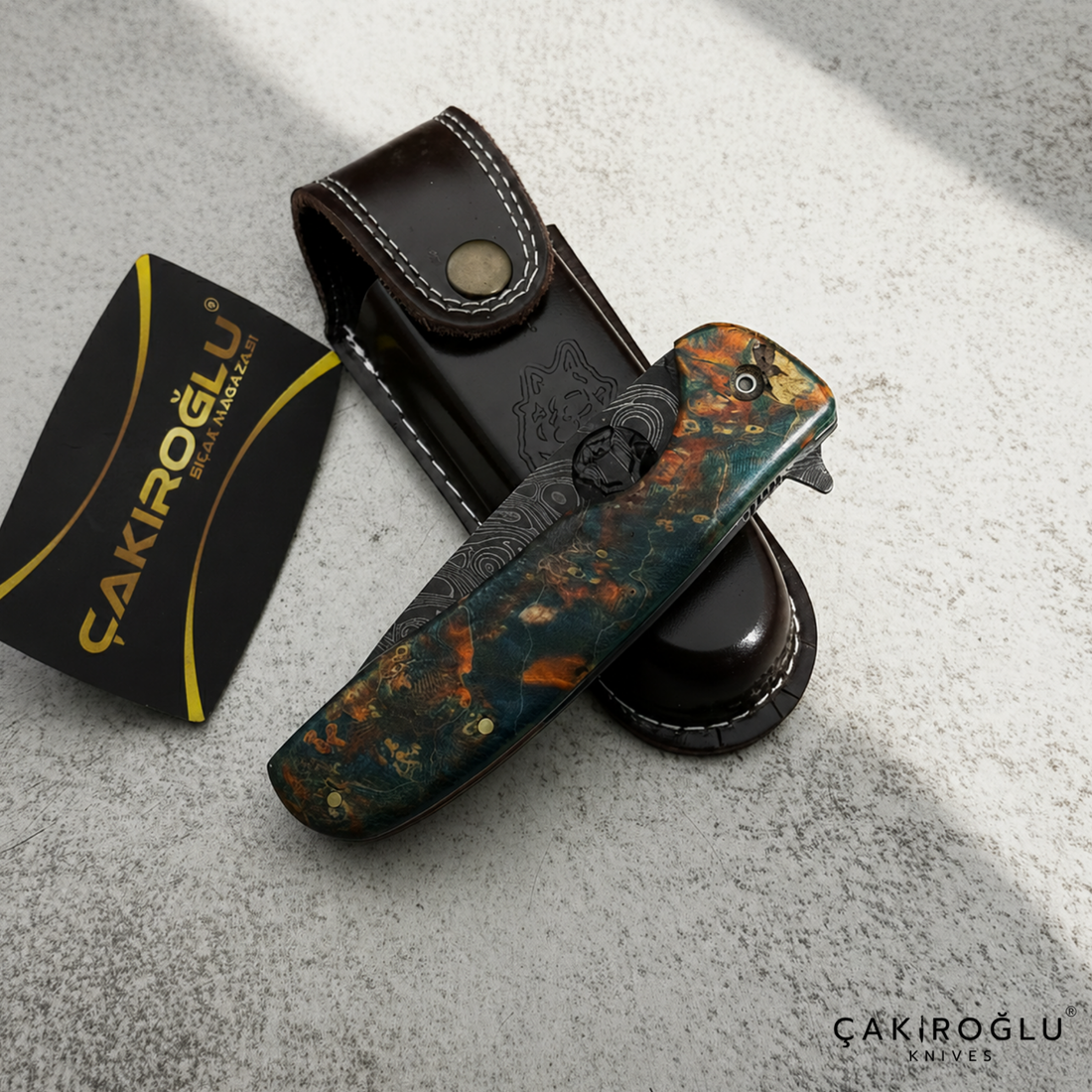 Handmade Damascus Folding Pocket Knife: Stabilize Handle
