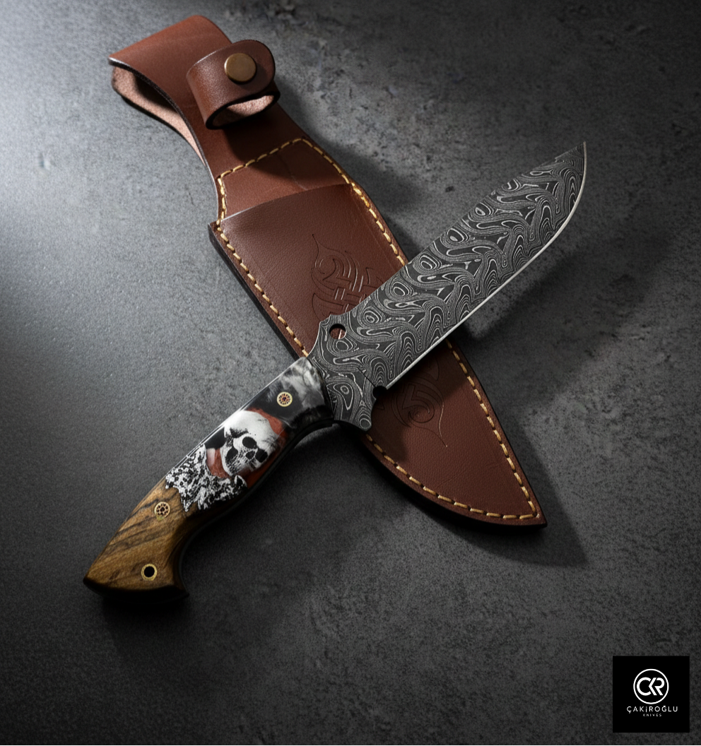Handcrafted Damascus Steel Custom Knife - Epoxy Hybrid Handle