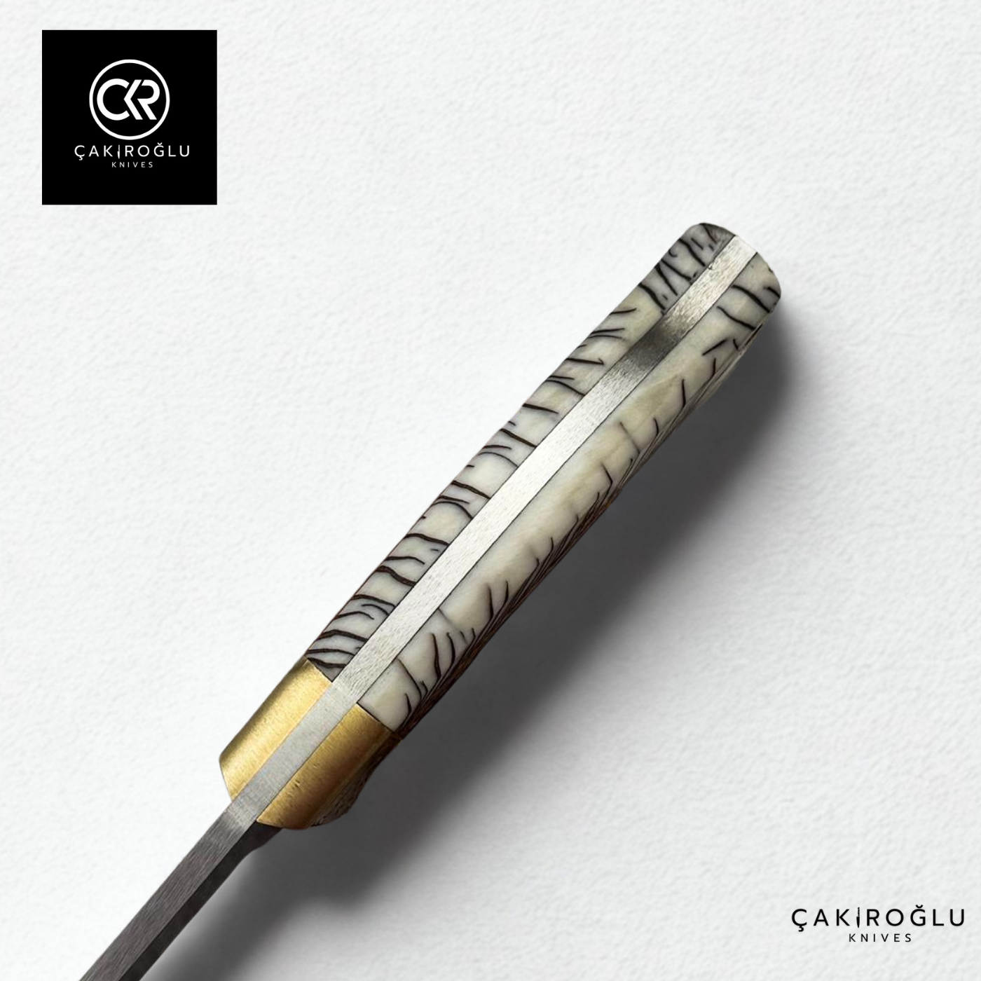 Şehzade Special Edition - Custom-Made Pine Cone Epoxy Handle Damascus Steel Hunting Knife