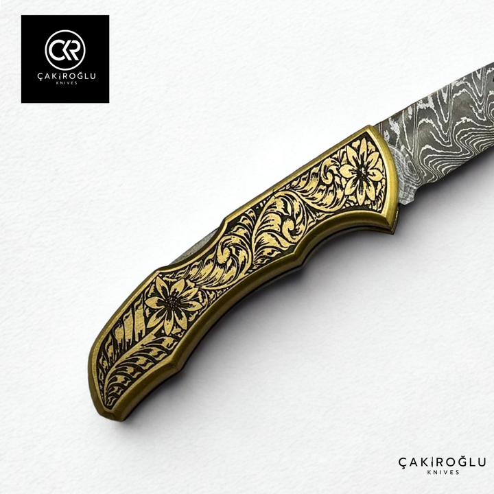 Showy Limited Edition Small Size Handcrafted Custom-made Folding Collectible Knife - Damascus Steel & Engraved Brass Handle