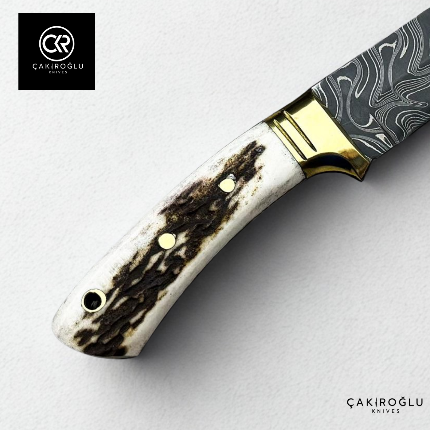 Handcrafted Custom-made Damascus Steel Bushcraft Hunting Knife - Deer Antler Handle & Brass Apron