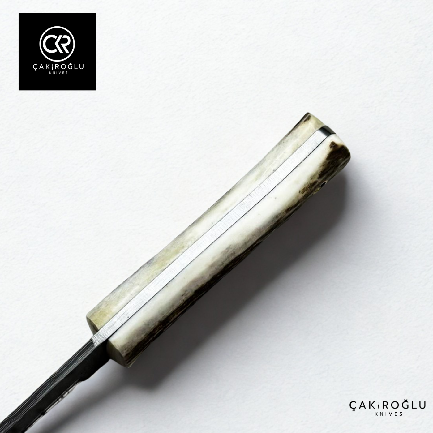 Handcrafted Custom-made Damascus Steel Bushcraft Hunting Knife - Deer Antler Handle