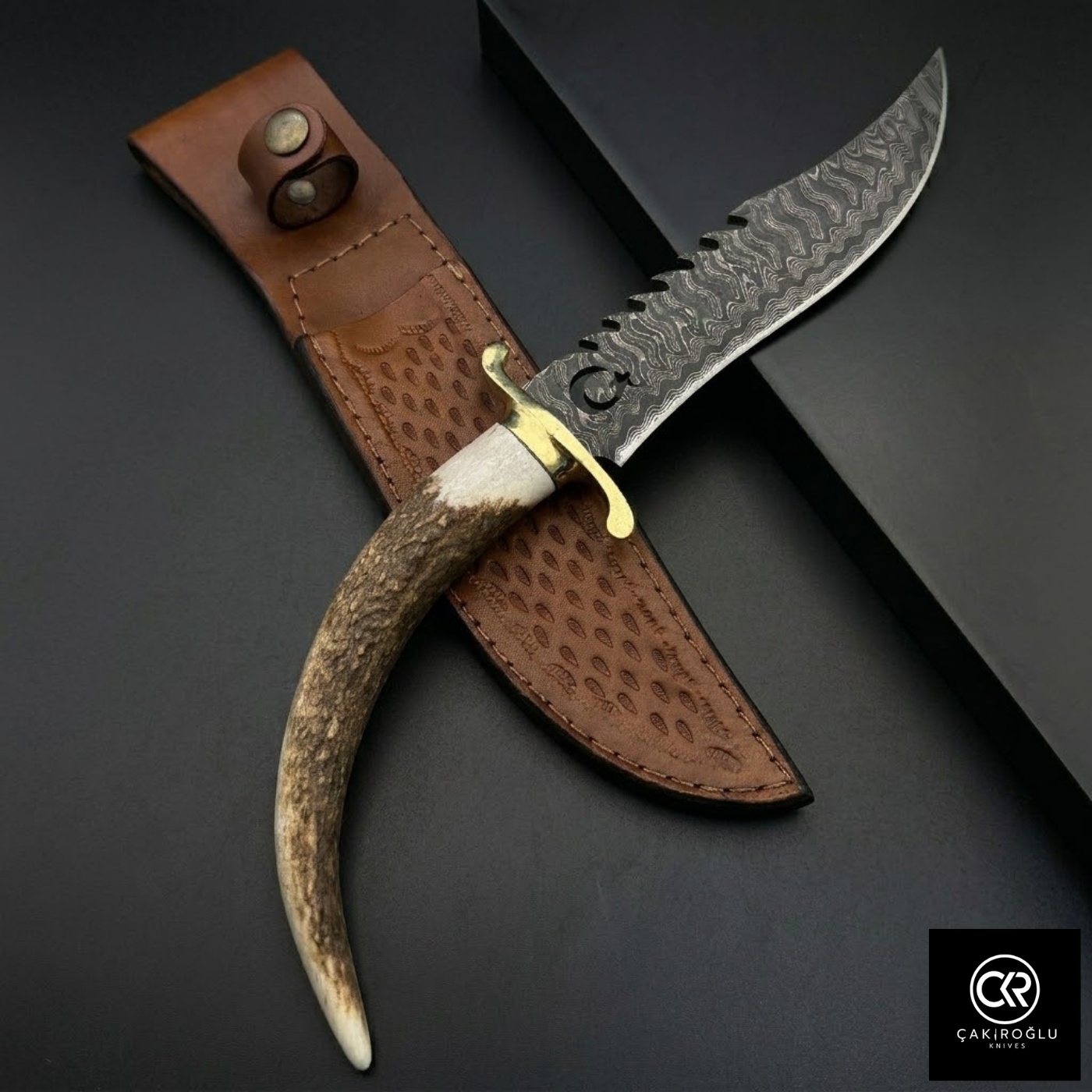 Hunter 921 Plus Collector's Edition - Handcrafted Custom-made Damascus Steel Hunting Knife