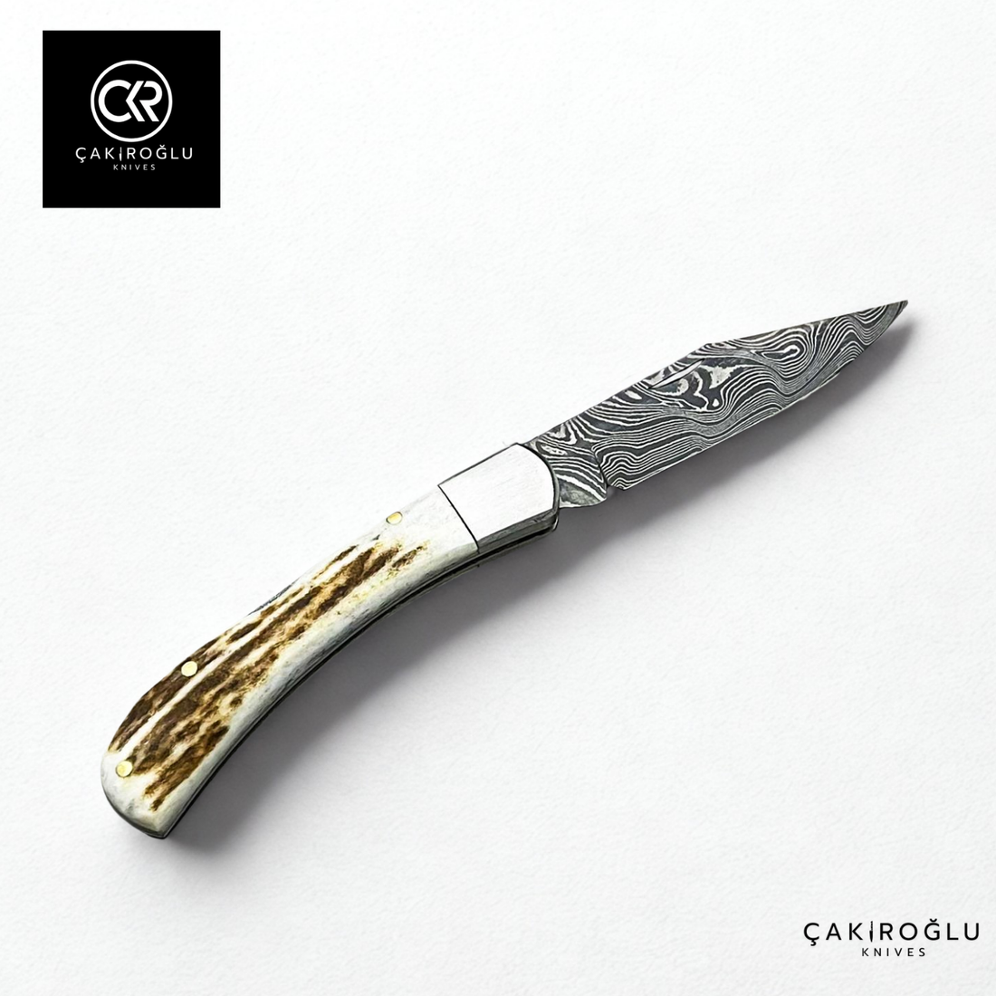 Classic v1 Custom-made Folding Knife - Damascus Steel