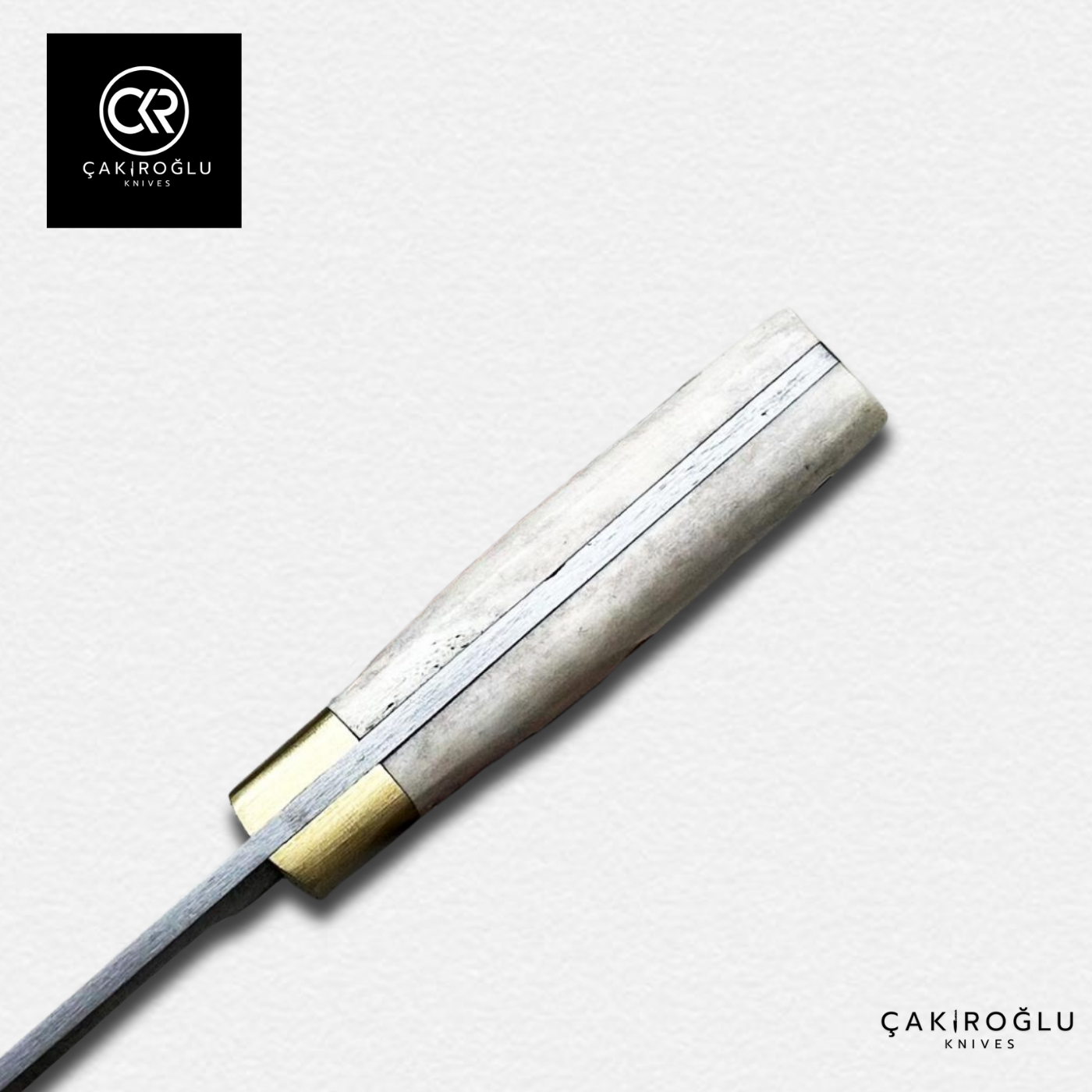 Handcrafted Custom-made Damascus Steel Bushcraft Hunting Knife - Deer Antler Handle & Brass Apron