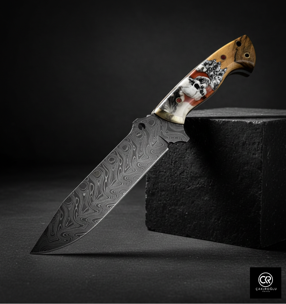 Handcrafted Damascus Steel Custom Knife - Epoxy Hybrid Handle